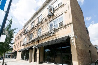 Building Photo - 5940 N Broadway