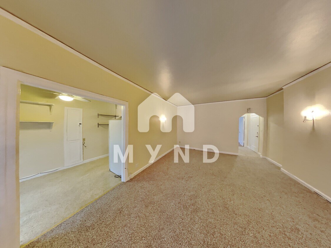 Primary Photo - 840 York St Apt 14