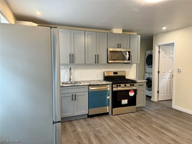 Foto del edificio - 1615 E 47th St