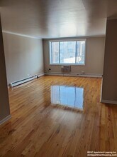 Building Photo - 1515 W Morse Ave