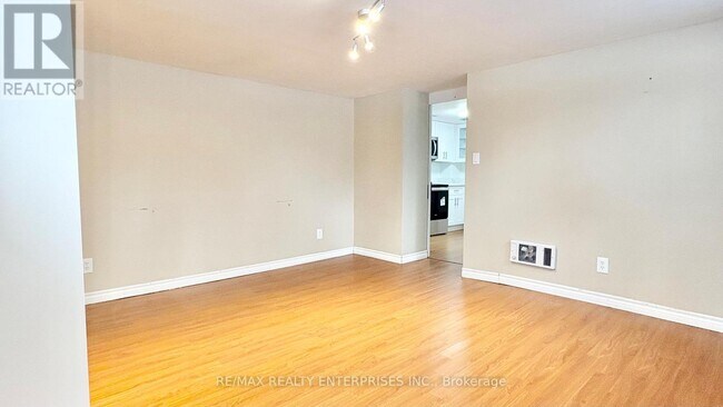 Building Photo - 818 Buttonbush Ct