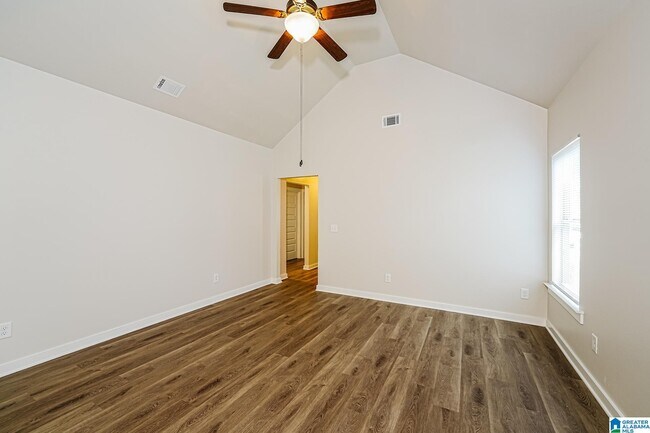 Foto del edificio - 576 Kincaid Cove Ln