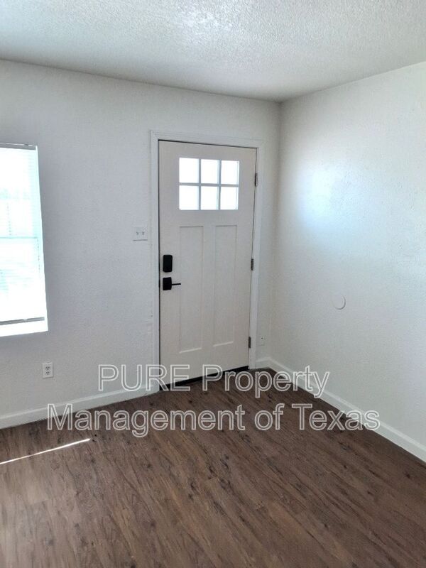 Foto del edificio - 3413 Lynridge Dr