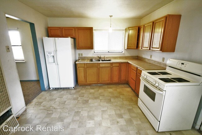 Building Photo - 325 W Manana Blvd