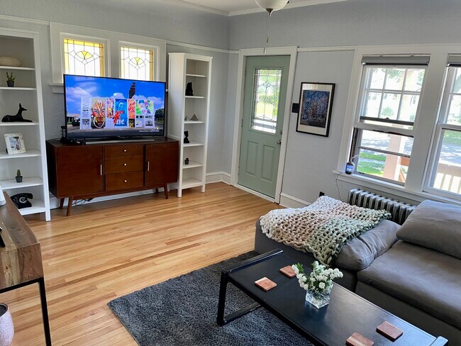 Foto del edificio - 3758 E Allerton Ave