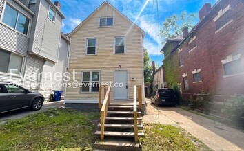 Building Photo - 1265 E 99th St
