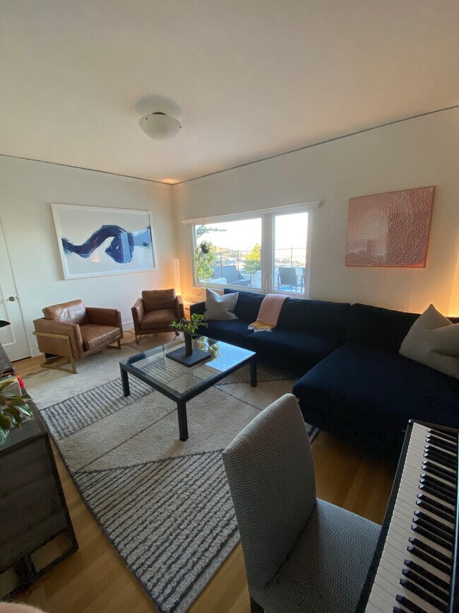 Foto del edificio - 1349 Clayton St