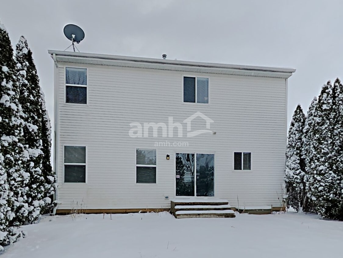 Primary Photo - 204 Stearn Dr