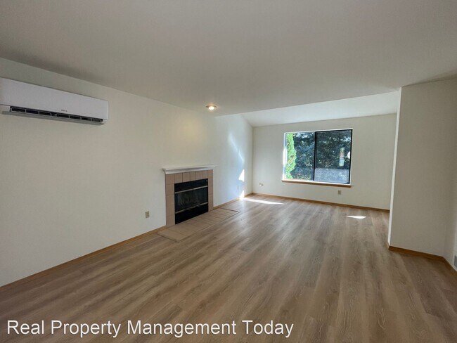 Building Photo - 2 br, 2 bath House - 1319 Contra Costa Ave...