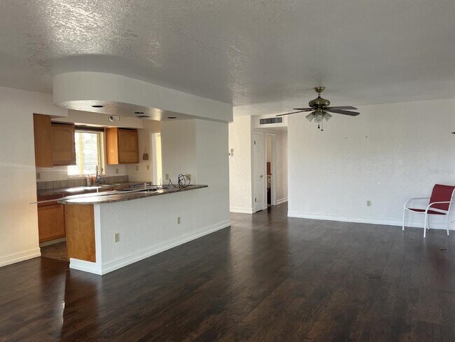 Foto del edificio - 4126 Gardner Dr