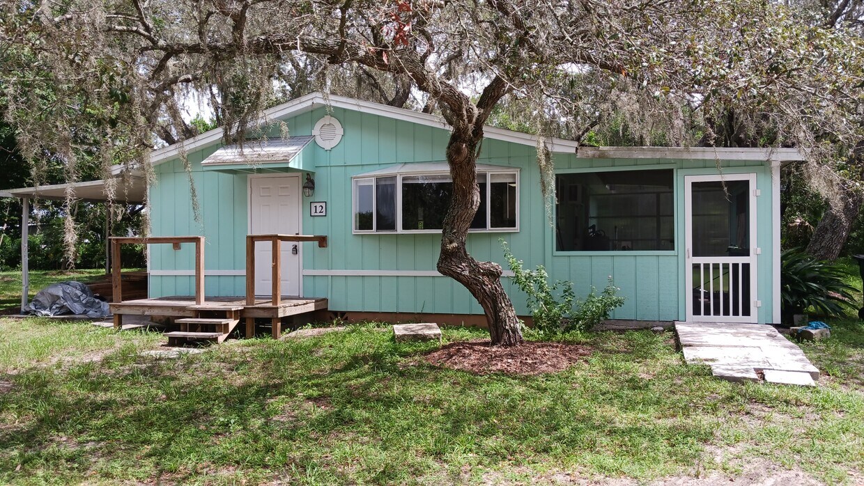 12 Villas Ct, Lake Wales, FL 33898 House Rental in Lake Wales, FL