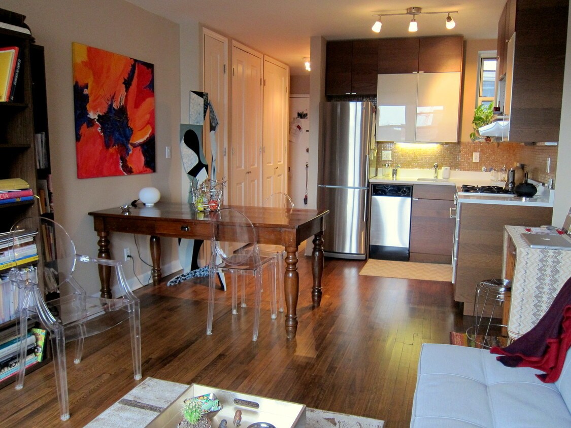 Foto principal - 515 E 88th St