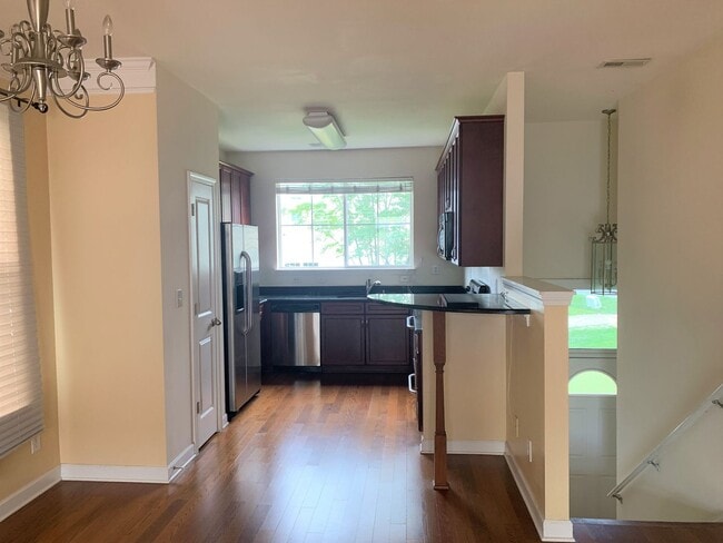 Building Photo - 9122 Vilandry Way