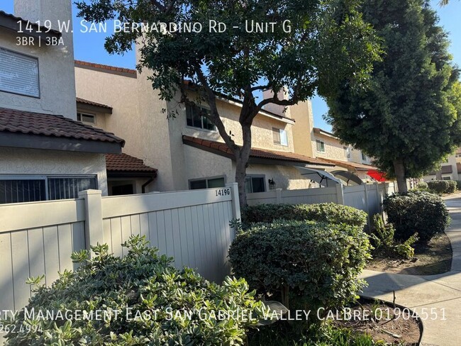 Foto del edificio - 1419 W San Bernardino Rd