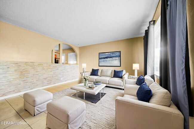 Foto del edificio - 5656 Kensington Cir