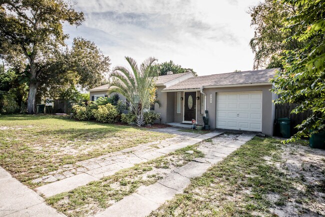 Building Photo - 329 Bellaire Dr