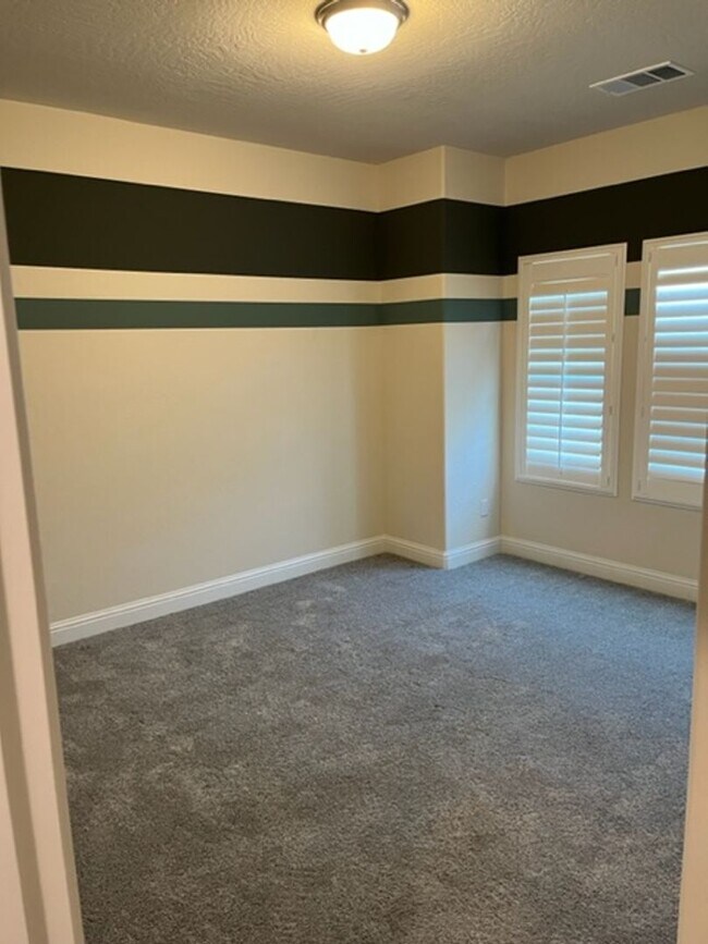 Foto del edificio - Lennar Ironsides 3 Bed 2 Bath AVAILABLE FOR RENT NOW!