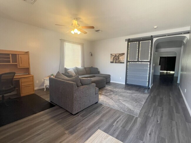 Foto del edificio - 3860 Heather Ave