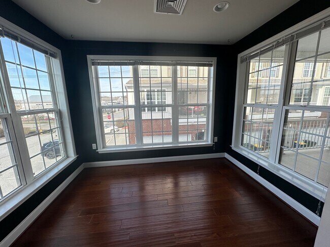 Foto del edificio - 1338 Saxton Wy