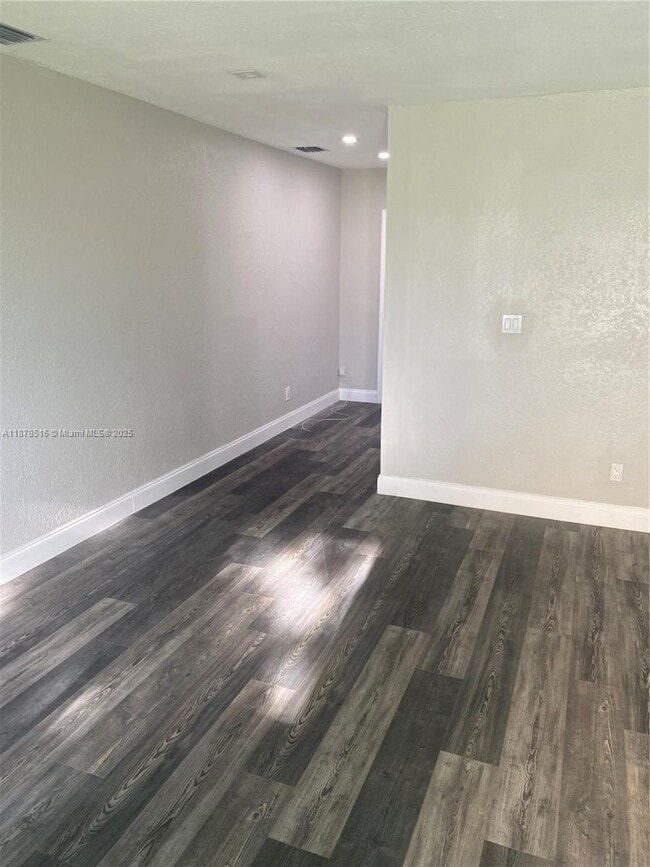 Photo - 284 SE 6th Ave Apartment