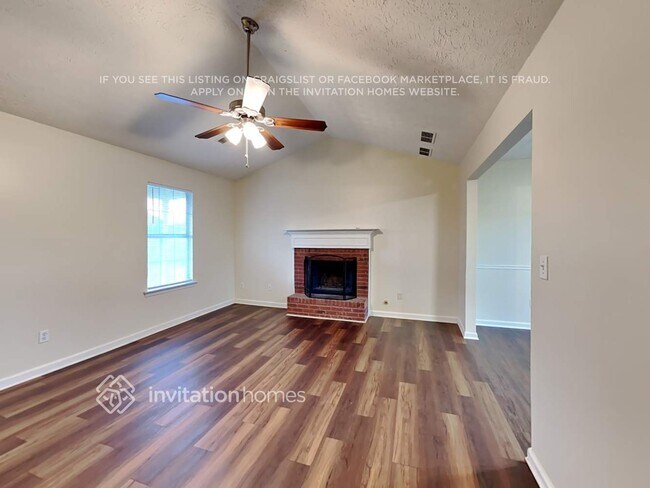 Foto del edificio - 151 Greenleaf Dr