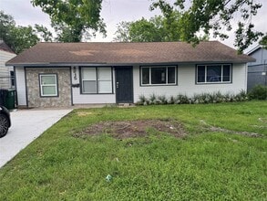 Building Photo - 4215 Botany Ln