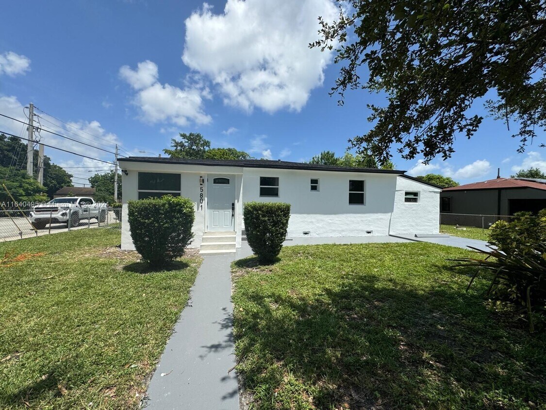 Primary Photo - 5801 NW 11th Ave