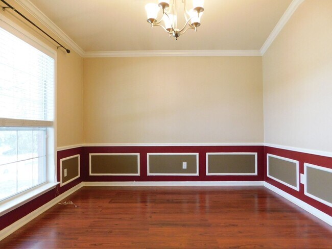 Building Photo - Available NOW!!!! This charming 1 story, 4...