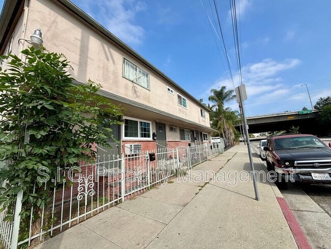 Building Photo - 3819 Verdugo Rd