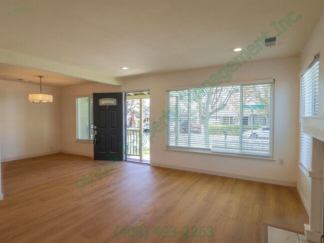 Building Photo - 3428 San Marino Ave