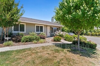 Building Photo - 2899 Fountainhead Dr