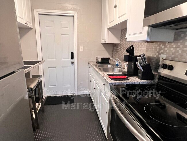 Foto del edificio - 521 SE 14th Terrace