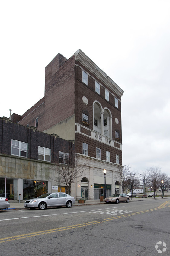 Building Photo - Old Theatre Apartments