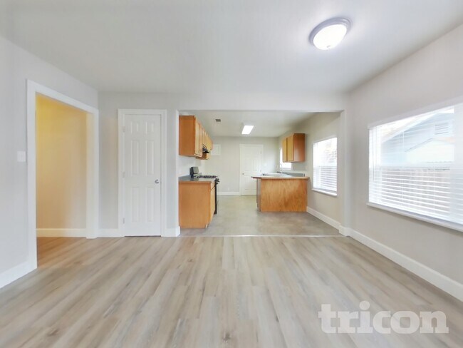 Foto del edificio - 904 Bidwell St