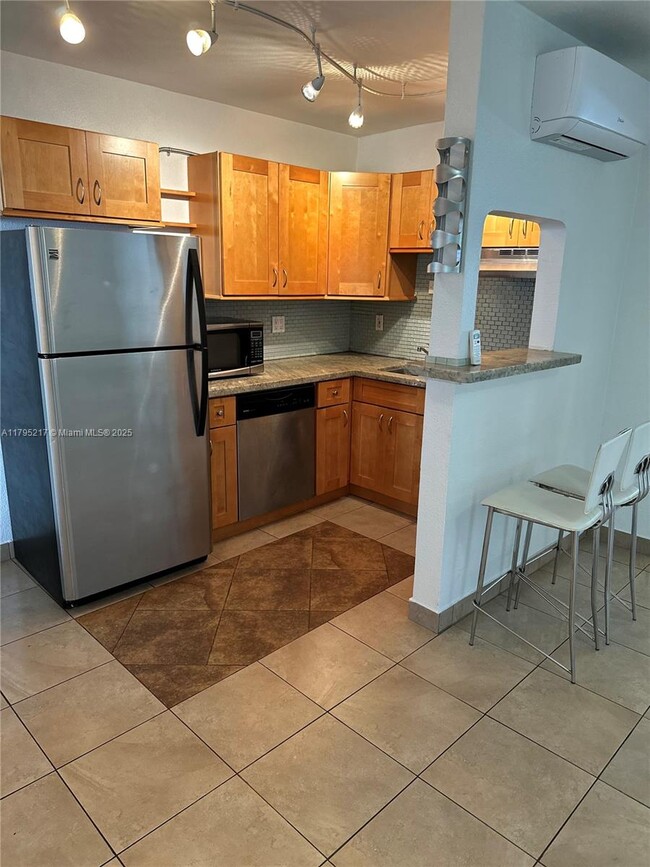 Foto del edificio - 3071 SW 27th Ave