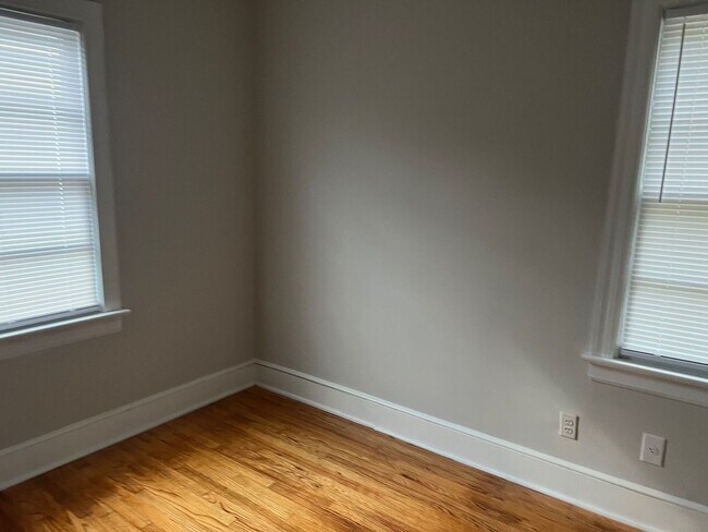 Foto del edificio - 2 Bedroom Home on Nashville Road