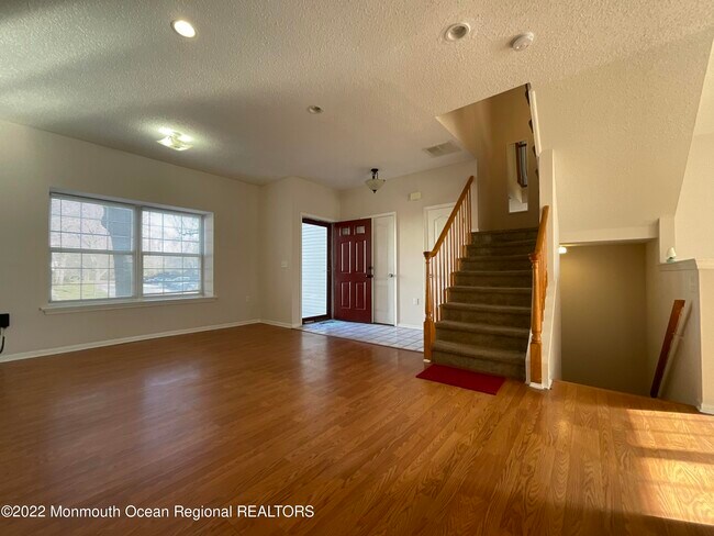 Building Photo - 907 Creamery Ct