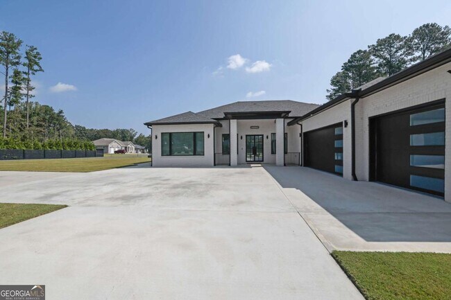 Foto del edificio - 2964 Old Peachtree Rd NE