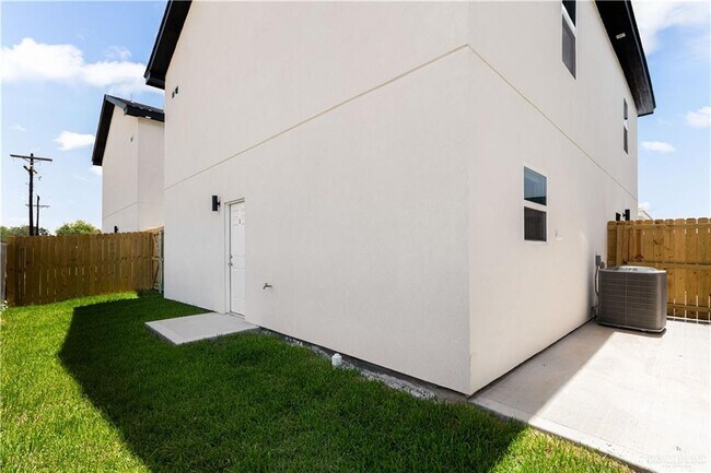 Foto del edificio - 2409 E Viviana St
