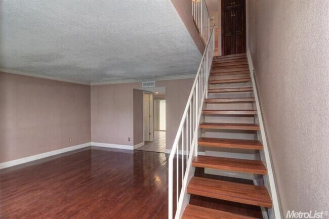 Foto del edificio - AVAILABLE NOW!  COTTAGE OAKS CONDO IN A GR...