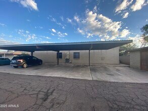 Building Photo - 422 W Pebble Beach Dr