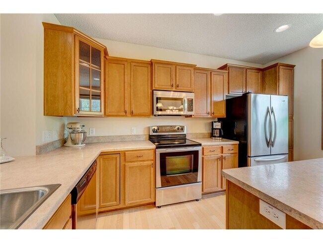 Building Photo - 11939 Emery Village Dr N