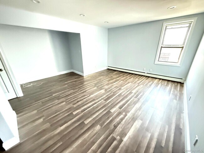 Foto del edificio - 1219 2nd Ave