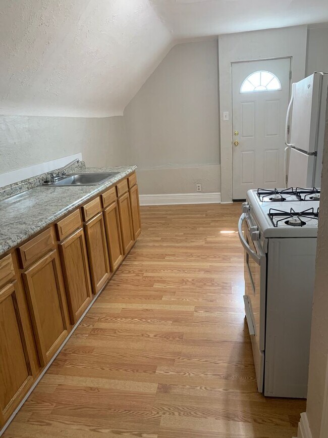 Foto del edificio - 1 Bedroom in Bellevue with Private deck!