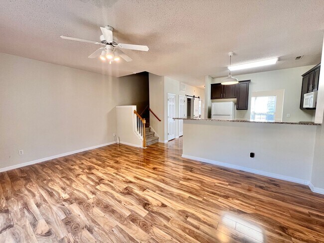 Foto del edificio - **OFFERING WAIVED APPLICATION FEES & $100 ...
