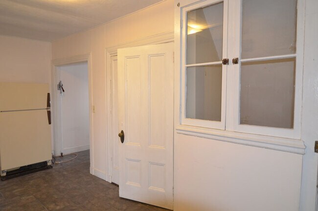 Building Photo - 100 Elmgrove Ave