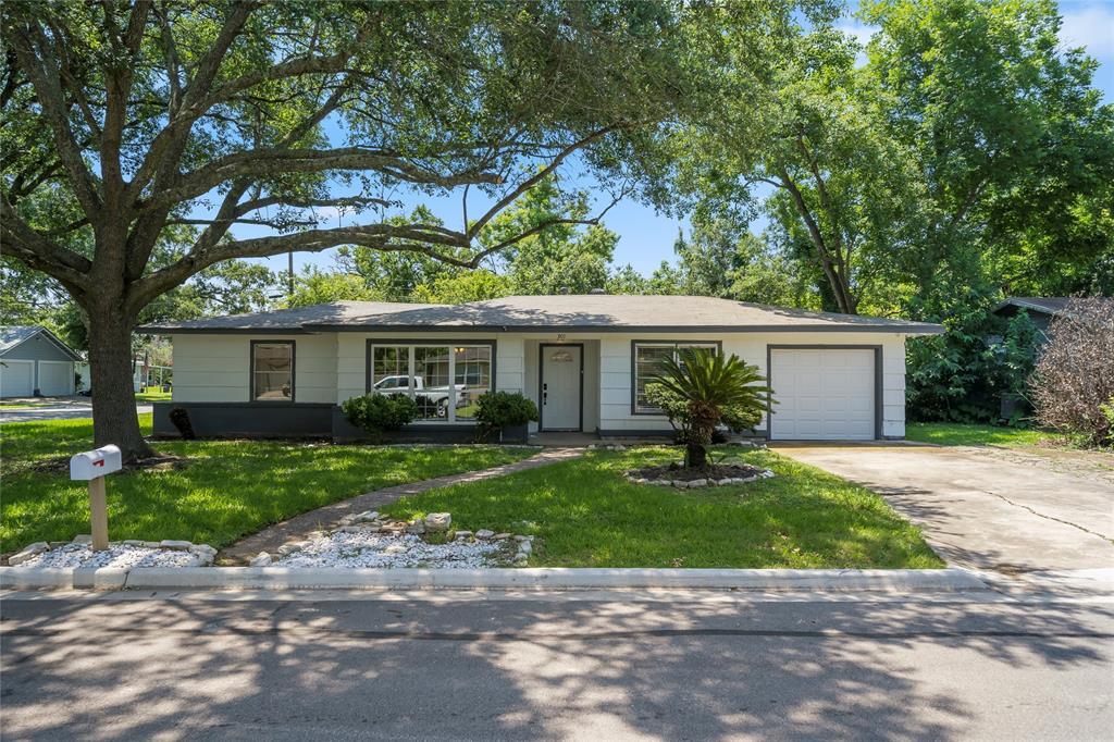 Foto principal - 301 W Wilkins St