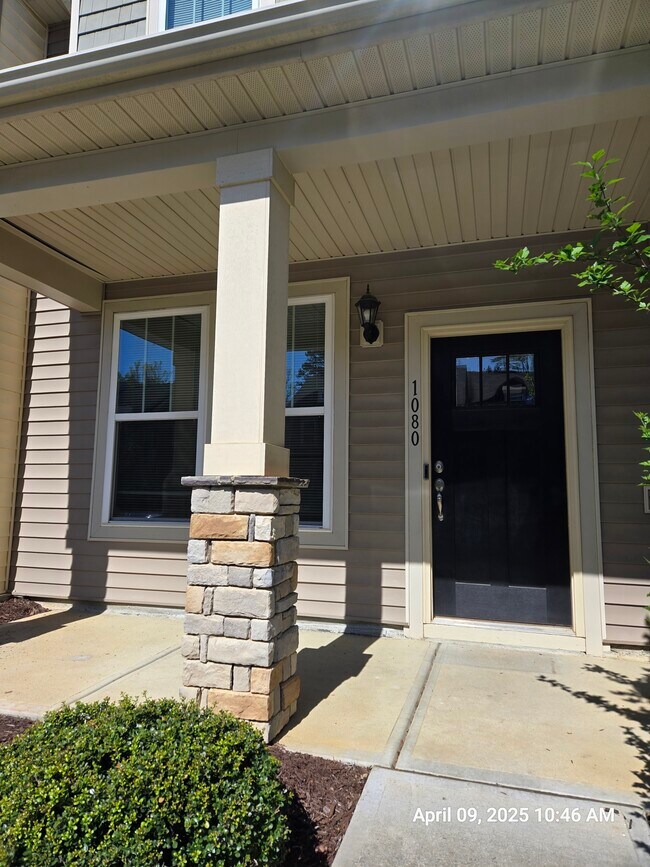 Building Photo - 1080 Kenross Dr