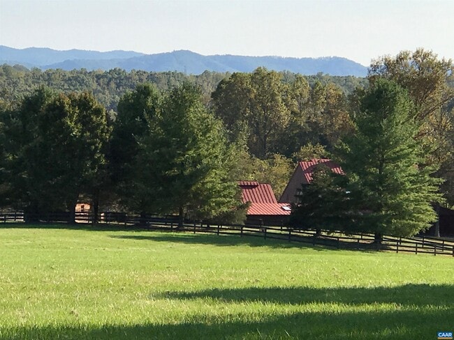 Building Photo - 2527 Ridge Rd