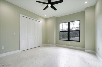 Building Photo - 219 33rd Ave NW